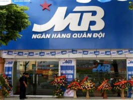 Trao kỷ niệm chương “Vì sự phát triển của phụ nữ Việt Nam” cho 6 lãnh đạo cấp cao MB