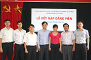 Chi bộ Khối Vận hành tổ chức Lễ kết nạp đảng viên mới